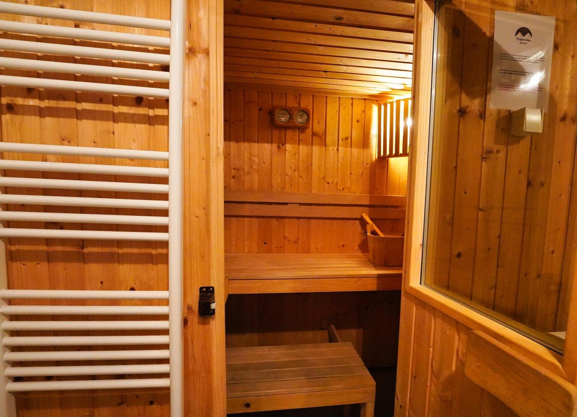 Apartment Mojstrovka With Terrace In City Center Kranjska Gora Eksteriør billede
